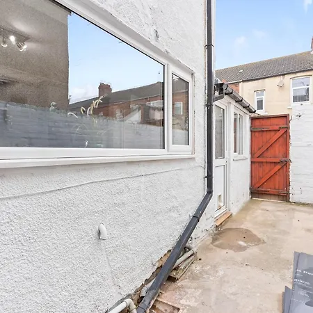 #1 - Location - Private Ensuite, Smart Tv, Fast Wifi By Yoko Guest house Redcar